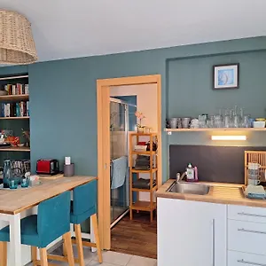 Ferienhaus Roulotte O Bien-etre Massage Sejour Bien-etre En Insolite Roulotte Karantez Ou En Melon Ou Yock A 800 M Des Plages Maison D'hote Drogou